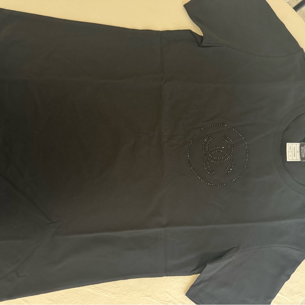 Black chanel sequin tshirt